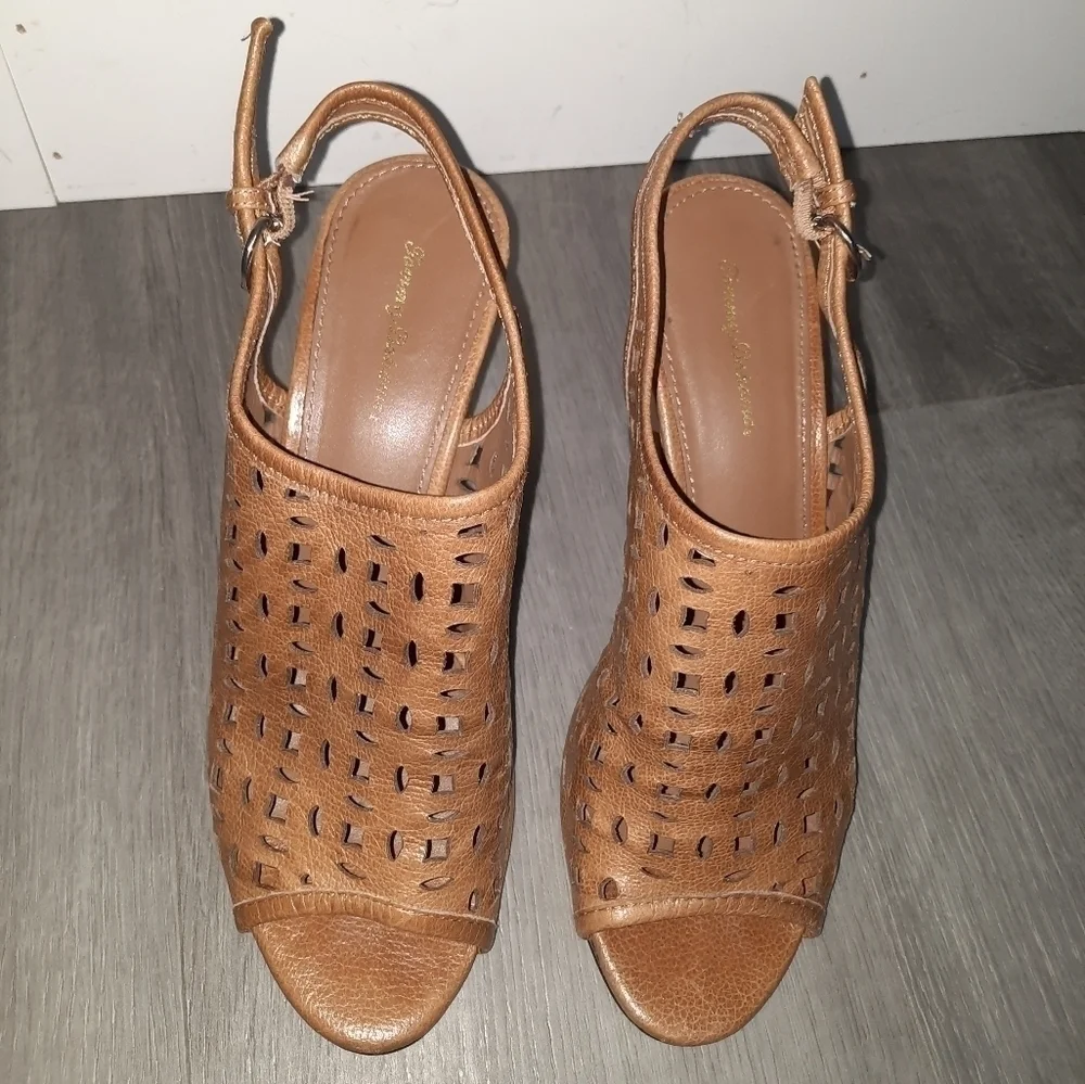 Tommy Bahama Cayman Slingback Leather Cutout Wedge Heels